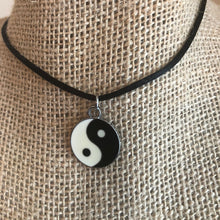 Load image into Gallery viewer, Yin Yang Choker Necklace
