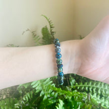 Load image into Gallery viewer, Black, Blue, Green, Spotted Glass &amp; Glitter Bead Bracelet
