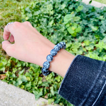 Load image into Gallery viewer, Black Splatter Glass Bracelet
