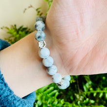 Load image into Gallery viewer, Howlite & Kiwi Jasper Bracelet